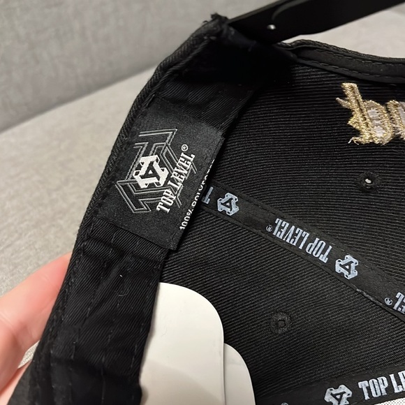 Top Level embroidered Pittsburg hat NWT - Picture 6 of 7